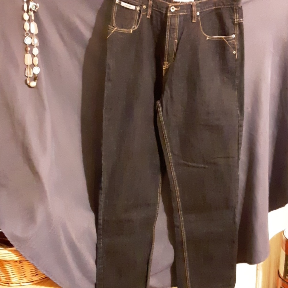 New no tags Rocowear 34 Jean's